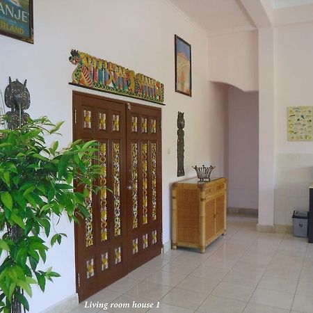 Ombak Putih Bungalows Hotel Nusa Dua  Exterior foto