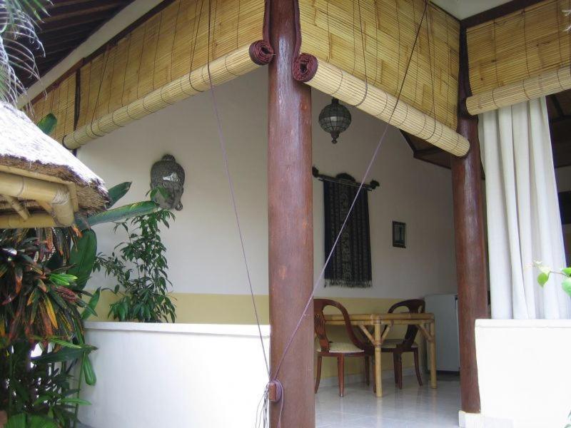 Ombak Putih Bungalows Hotel Nusa Dua  Exterior foto
