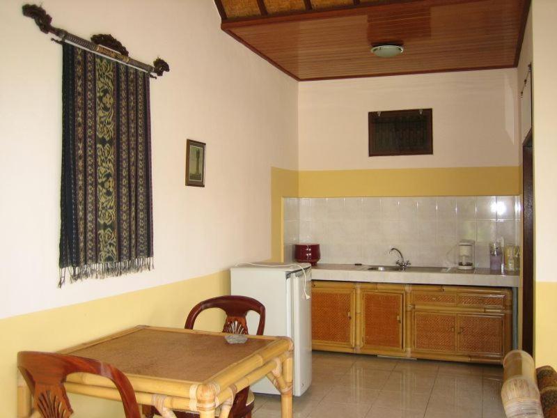 Ombak Putih Bungalows Hotel Nusa Dua  Exterior foto